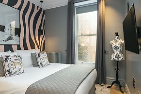 Urban Chic - Broad Court