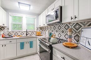 Jacksonville Apartment w/ Private Patio Near Nas!