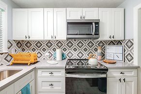 Jacksonville Apartment w/ Private Patio Near Nas!