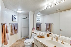 Cathedral City Condo: Close to Golf & Hiking!