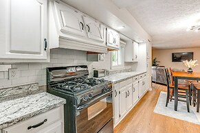 ~ 2 Mi to Downtown: Bright Apt in Lansing!