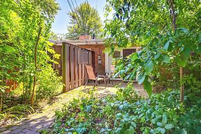 3 Mi to Michigan State: Apt w/ Patio in Lansing!