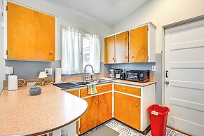 3 Mi to Michigan State: Apt w/ Patio in Lansing!