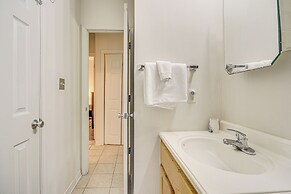 Peaceful Biloxi Getaway - 7 Mi to Beach & Downtown