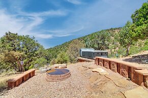 Mountainside Yurt w/ Views < 3 Mi to Black Canyon!