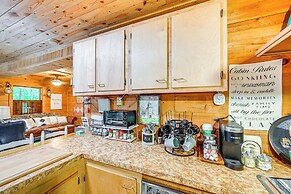 Patio & Fire Pit: Charming Cabin in Roaring Gap!