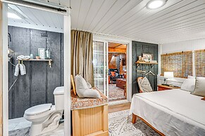 Patio & Fire Pit: Charming Cabin in Roaring Gap!