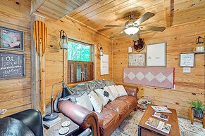 Patio & Fire Pit: Charming Cabin in Roaring Gap!