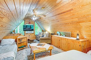 Patio & Fire Pit: Charming Cabin in Roaring Gap!