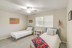 Waterfront Kansas Home w/ Private Fire Pit!