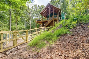 Pet-friendly West Jefferson Home w/ River View!