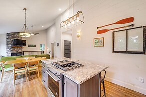 Pet-friendly West Jefferson Home w/ River View!