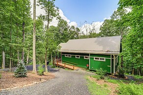 Pet-friendly West Jefferson Home w/ River View!