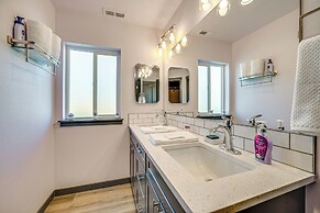 Charming Home ~ Half-mi to Potholes State Park