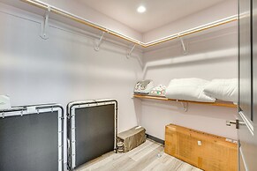 Charming Home ~ Half-mi to Potholes State Park