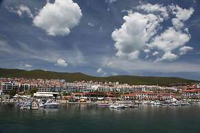 BREEZE Apart Complex