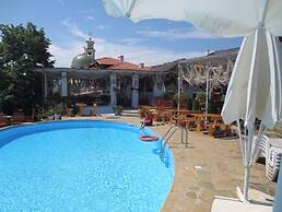 BREEZE Apart Complex