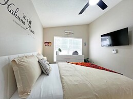 Stardust Villa 4 Bedroom Home by RedAwning