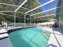 Stardust Villa 4 Bedroom Home by RedAwning