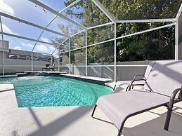 Stardust Villa 4 Bedroom Home by RedAwning