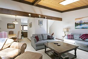 G3 Meadow Creek 3 Bedroom Townhouse by RedAwning