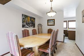 G3 Meadow Creek 3 Bedroom Townhouse by RedAwning