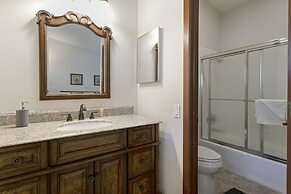 G3 Meadow Creek 3 Bedroom Townhouse by RedAwning