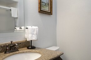 G3 Meadow Creek 3 Bedroom Townhouse by RedAwning