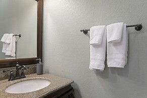 G3 Meadow Creek 3 Bedroom Townhouse by RedAwning