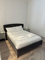 Armyn House Apartments