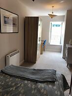 Armyn House Apartments