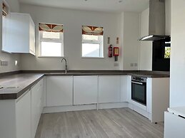 Armyn House Apartments