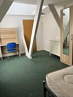 Armyn House Apartments