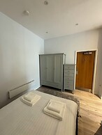 Armyn House Apartments