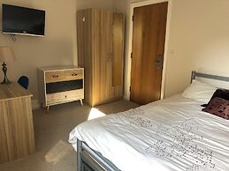 Armyn House Apartments