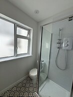 Armyn House Apartments