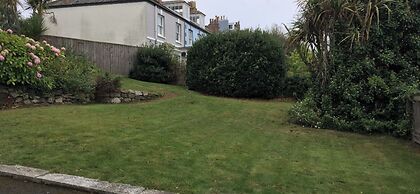 Armyn House Apartments