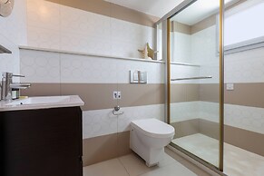 Phaedrus Living Mini Art House Pollock