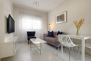 Phaedrus Living Mini Art House Pollock