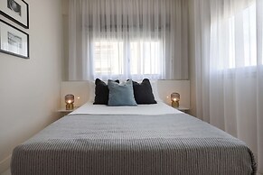 Phaedrus Living Mini Art House Pollock