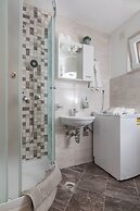 Apartment Meet & Greet