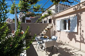 Apartment Meet & Greet