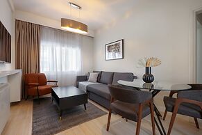 Phaedrus Living: Mini Art House Michelangelo