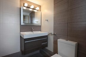 Phaedrus Living: Mini Art House Michelangelo