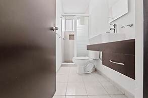 Spacious Apt Near Centro Historico