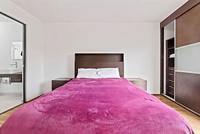 Spacious Apt Near Centro Historico