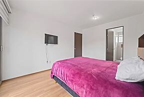 Spacious Apt Near Centro Historico