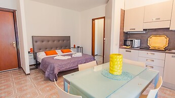 Sirmione Studio Apartment - Italian Homing Many Thanks Stella