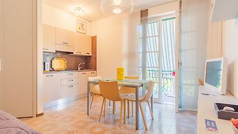 Sirmione Studio Apartment - Italian Homing Many Thanks Stella