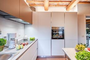 Valle del Sole Winery Farmhouse